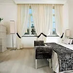 Palazzo Decumani 4*