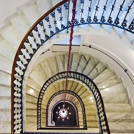 Palazzo Decumani Неаполь