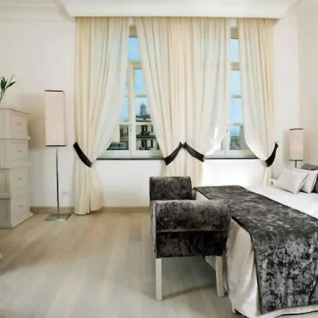 Palazzo Decumani 4*