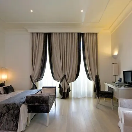 Palazzo Decumani 4* Nápoles