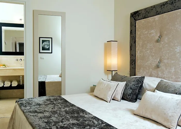 Palazzo Decumani Hotel 4*