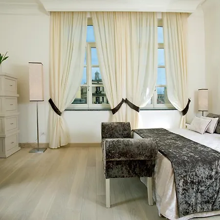 Palazzo Decumani 4*